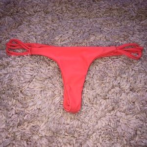 Cheeky bikini bottoms